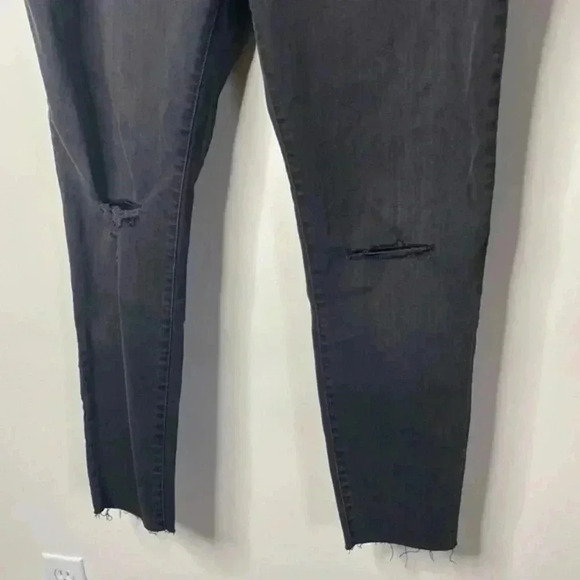 Madewell Maternity Over-the-Belly Skinny Jeans in Gray - Picture 3 of 8